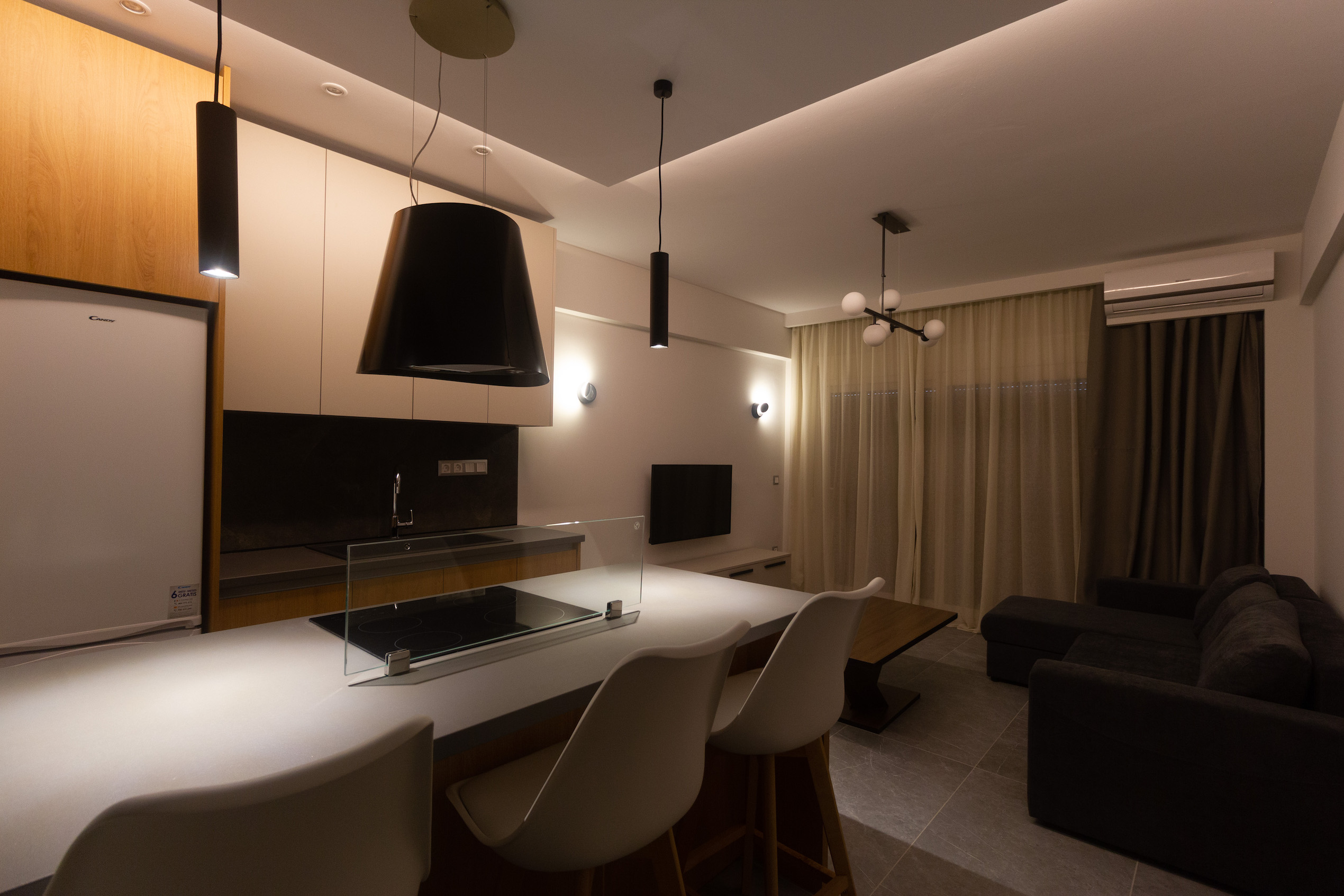 Εξαδακτύλου 9