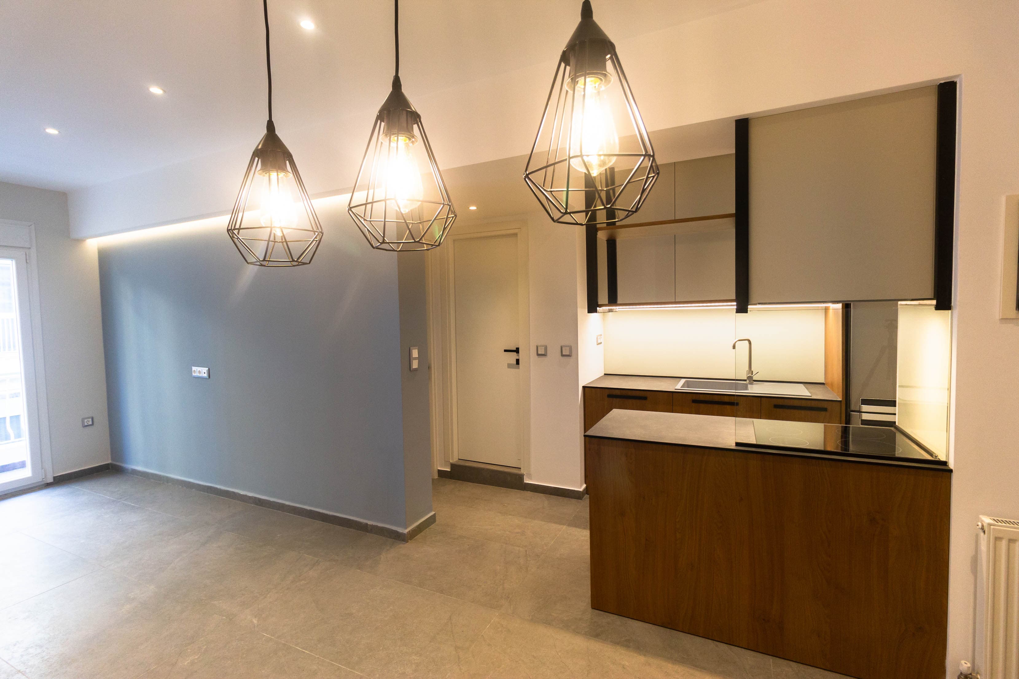 Εξαδακτύλου 16